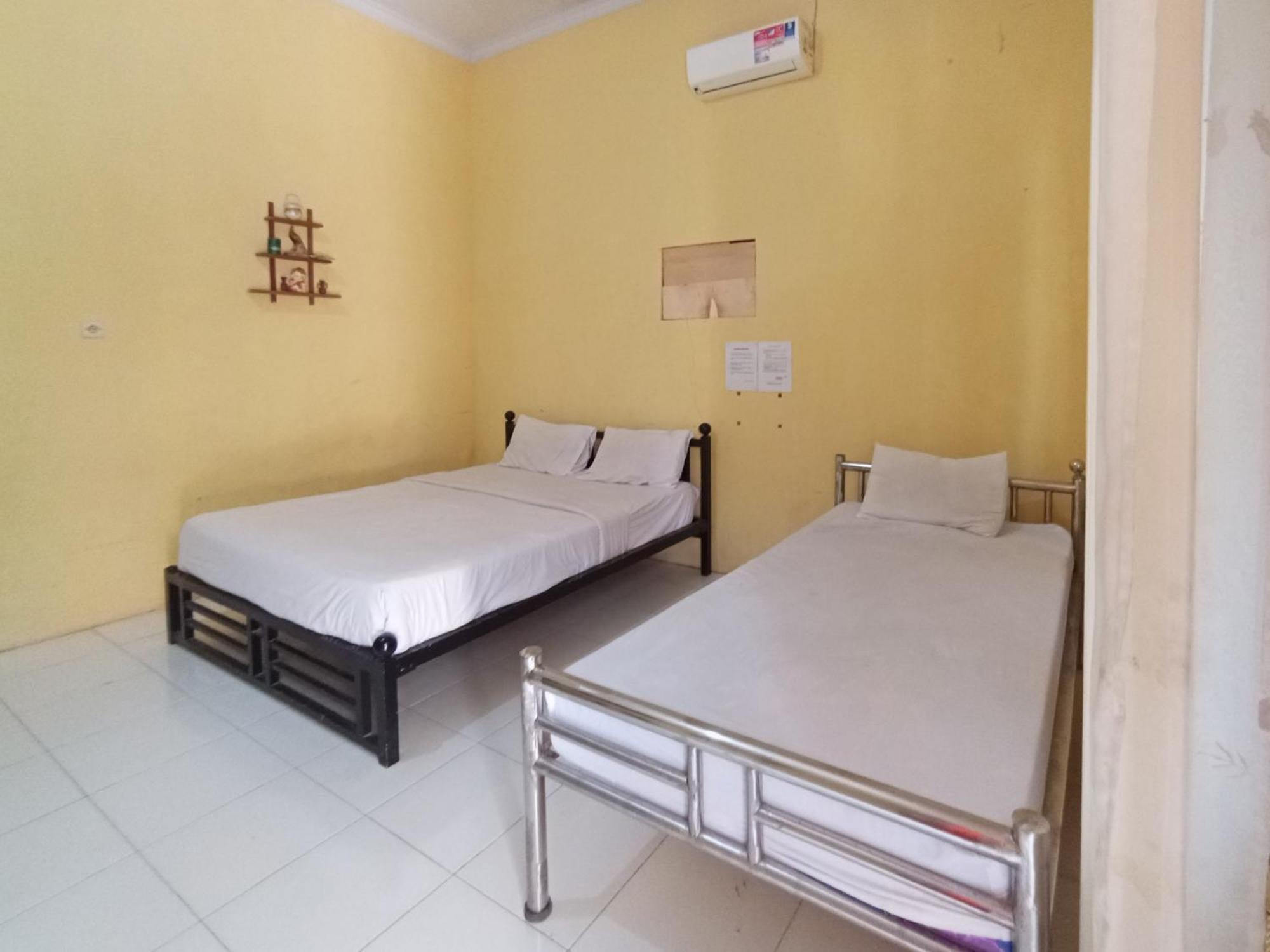 Reddoorz At El Shaday Homestay Banyuwangi Banyuwangi  Buitenkant foto