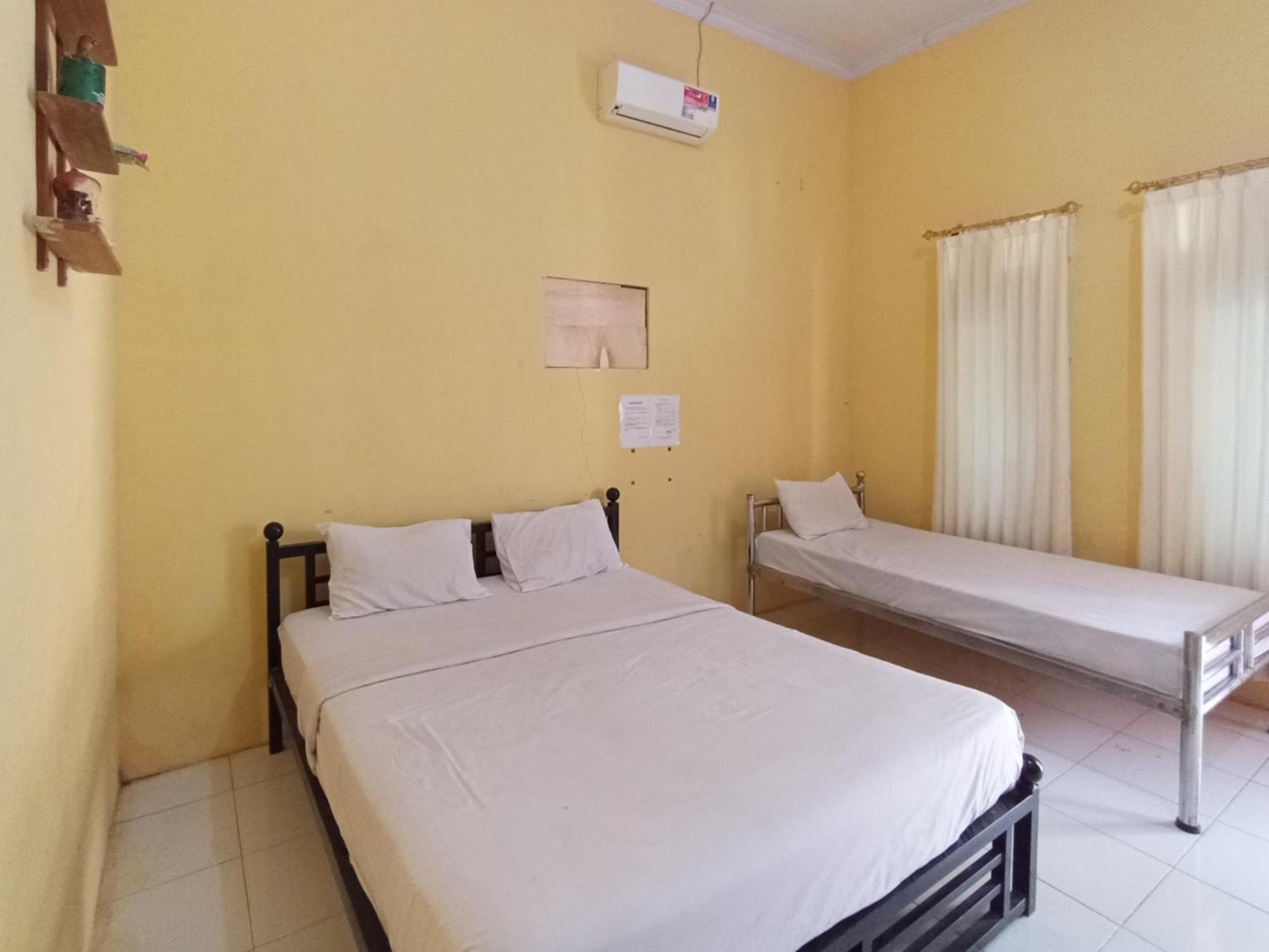 Reddoorz At El Shaday Homestay Banyuwangi Banyuwangi  Buitenkant foto