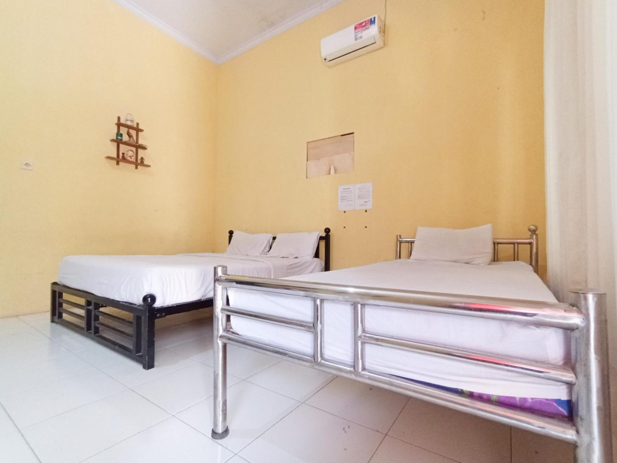 Reddoorz At El Shaday Homestay Banyuwangi Banyuwangi  Buitenkant foto