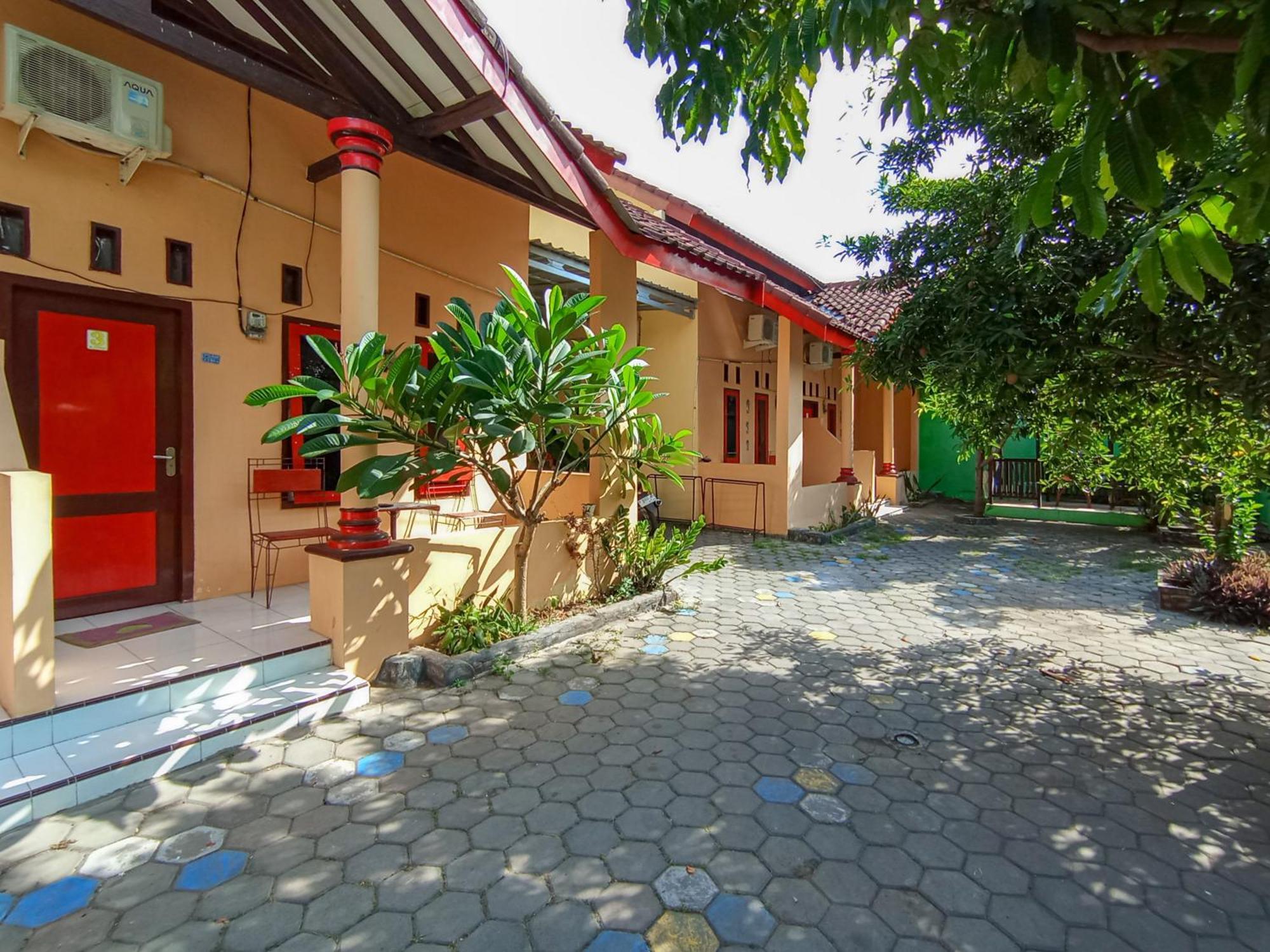 Reddoorz At El Shaday Homestay Banyuwangi Banyuwangi  Buitenkant foto