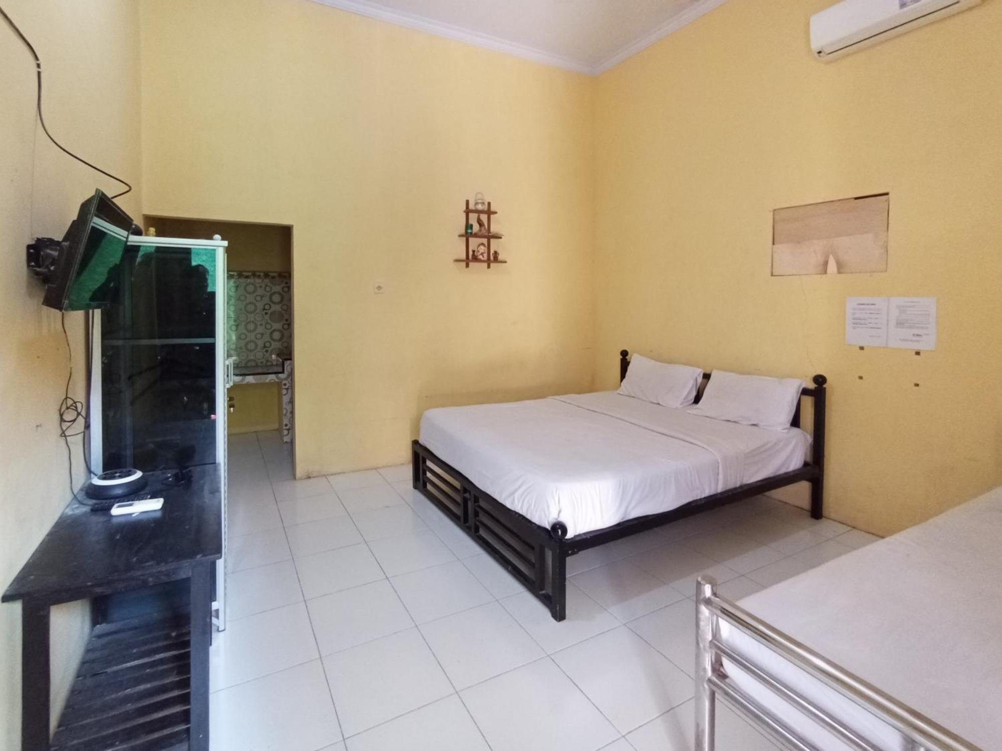 Reddoorz At El Shaday Homestay Banyuwangi Banyuwangi  Buitenkant foto