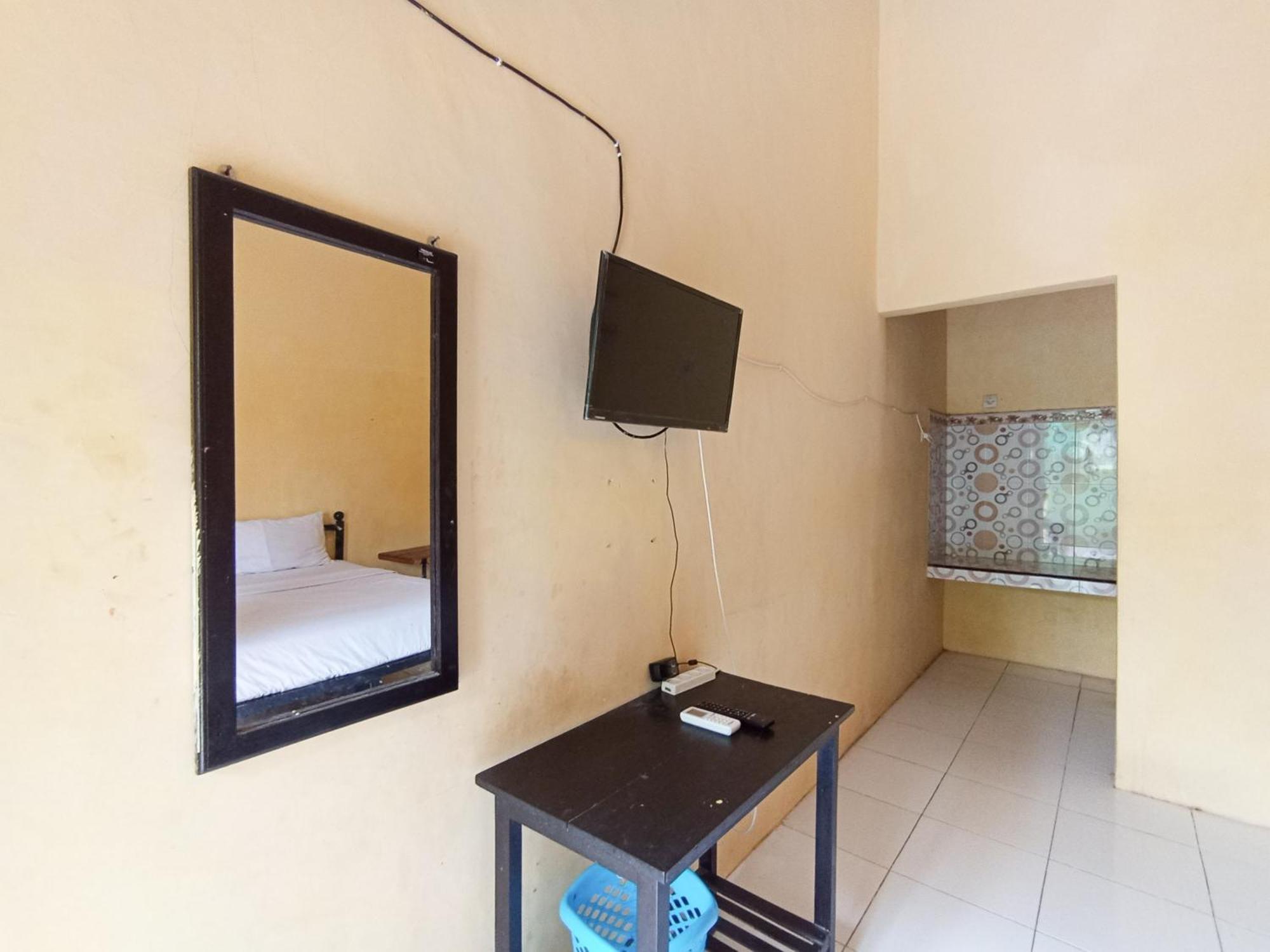 Reddoorz At El Shaday Homestay Banyuwangi Banyuwangi  Buitenkant foto