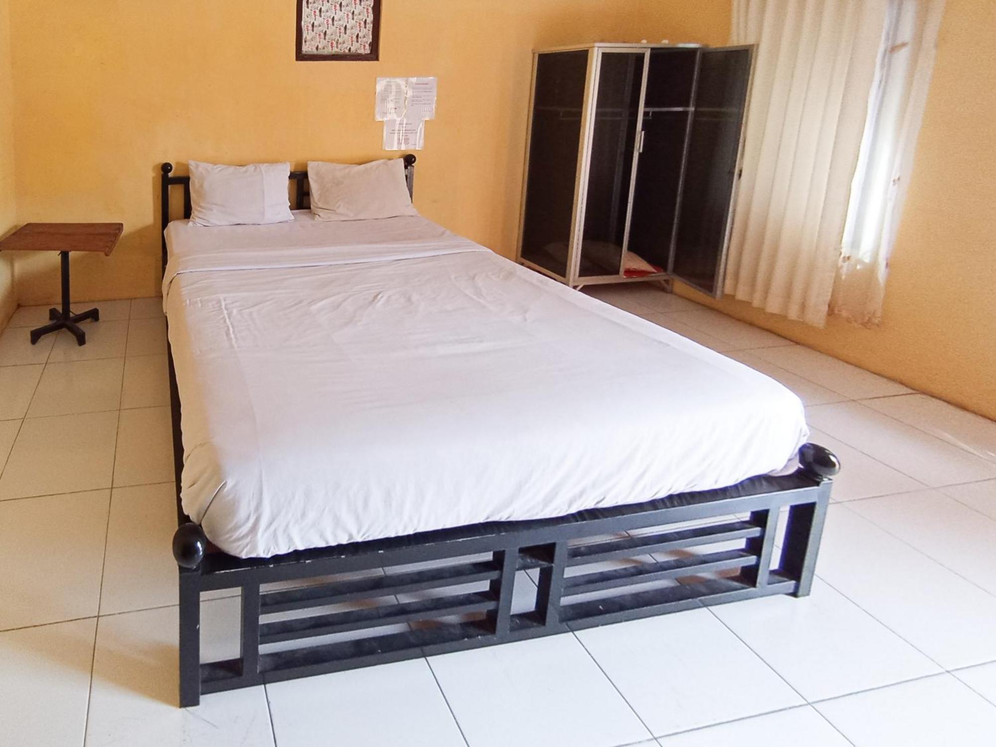 Reddoorz At El Shaday Homestay Banyuwangi Banyuwangi  Buitenkant foto